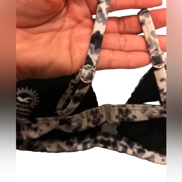 Hollister Tie Dye Triangle Bikini Top - Picture 6 of 6